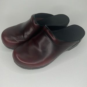 DANSKO Whiskey Brown Leather Clogs sz 38